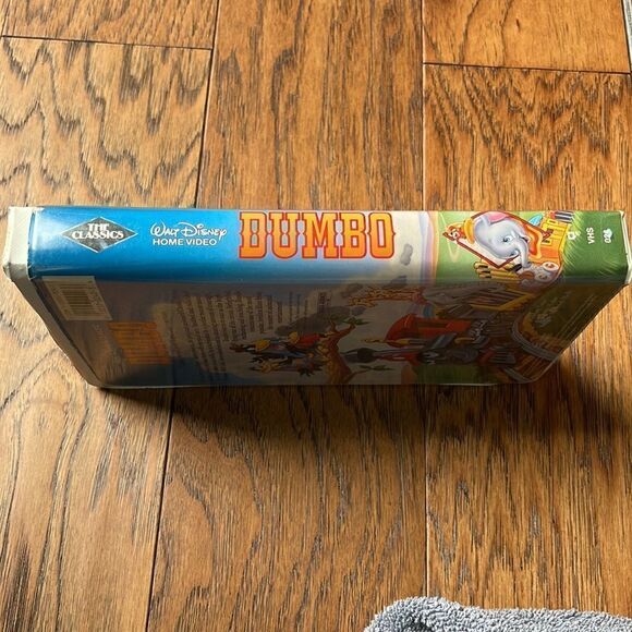 🔥host pick🔥 Black diamond Disney Classic Robin Hood VHS Tape. - Picture 2 of 6